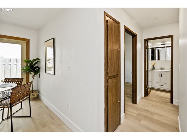 3018 Sw CARSON St, Portland, OR 97219