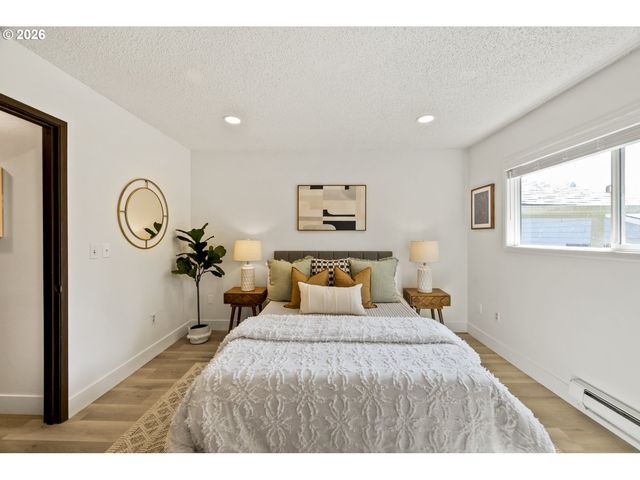 3018 Sw CARSON St, Portland, OR 97219