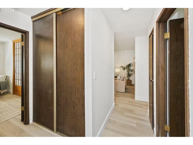 3018 Sw CARSON St, Portland, OR 97219