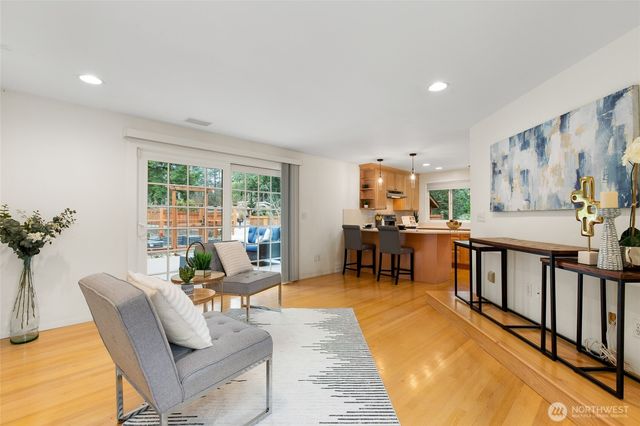 2855 245th Place SE, Sammamish, WA 98075