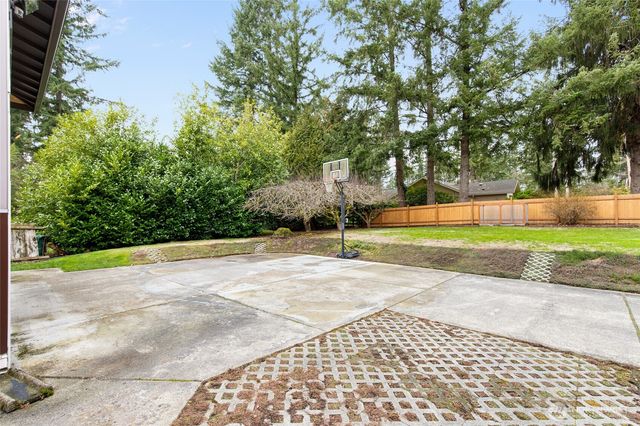 2855 245th Place SE, Sammamish, WA 98075