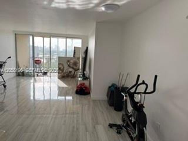 1770 NE 191st Street 8081, Miami, FL 33179