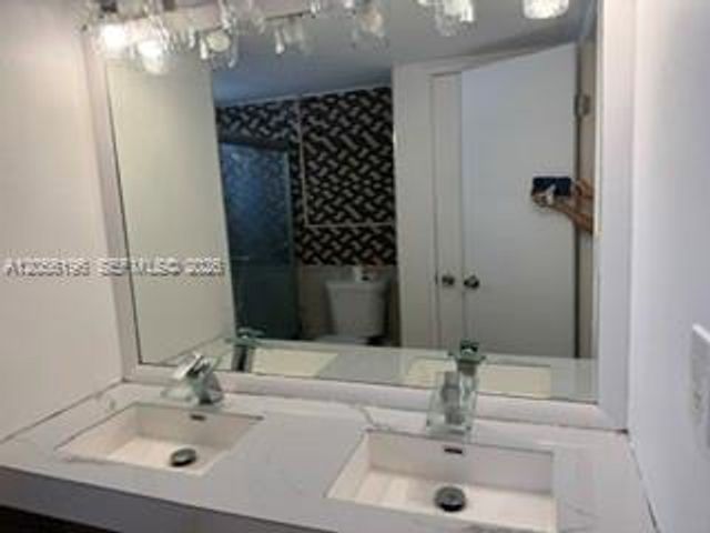 1770 NE 191st Street 8081, Miami, FL 33179