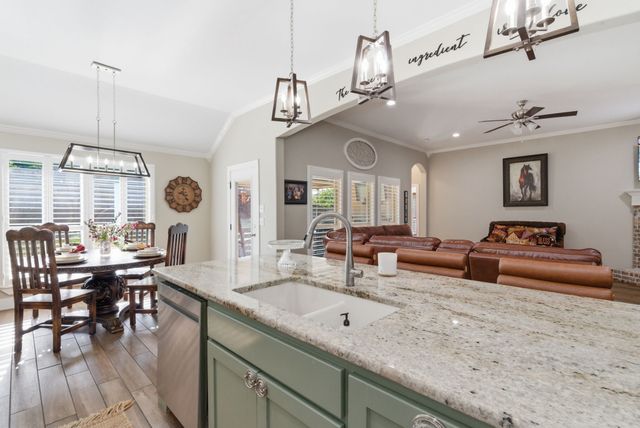 1313 Parkers Draw Avenue, Weatherford, TX 76086