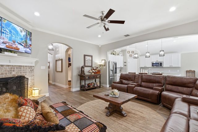 1313 Parkers Draw Avenue, Weatherford, TX 76086