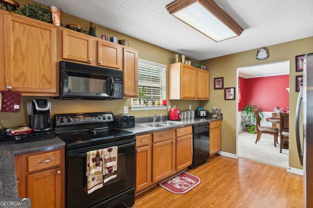 3993 Smithfield Lane, Ellenwood, GA 30294