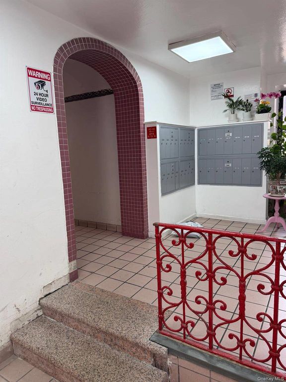42-02 Layton Street 106, Elmhurst, NY 11373 — photo 2