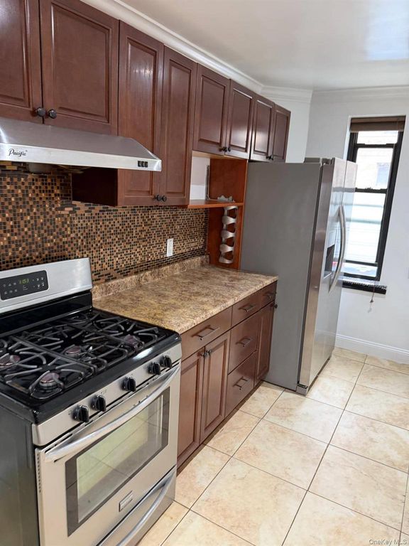 42-02 Layton Street 106, Elmhurst, NY 11373 — photo 4