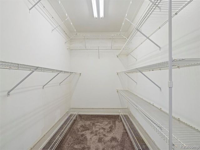 26656 Farmbrook Villa Drive, Southfield, MI 48034