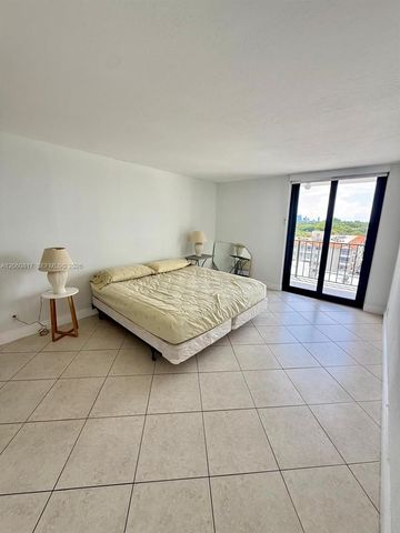 2625 Collins Avenue 810, Miami Beach, FL 33140