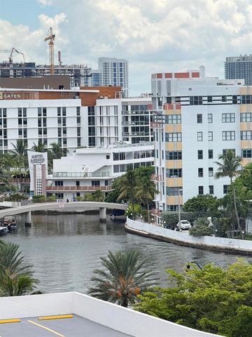 2625 Collins Avenue 810, Miami Beach, FL 33140