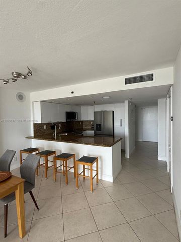 2625 Collins Avenue 810, Miami Beach, FL 33140