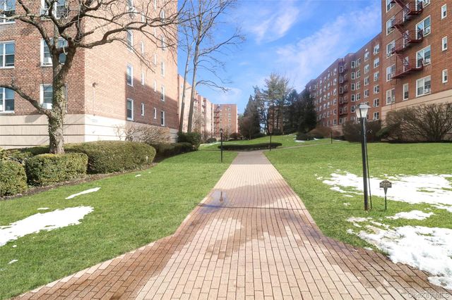 1300 Midland Avenue A51, Yonkers, NY 10704