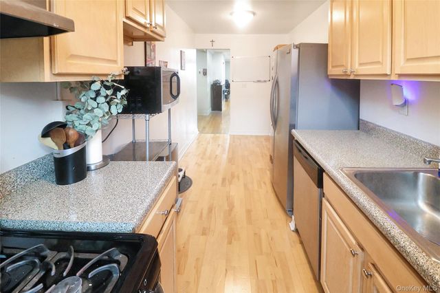 1300 Midland Avenue A51, Yonkers, NY 10704