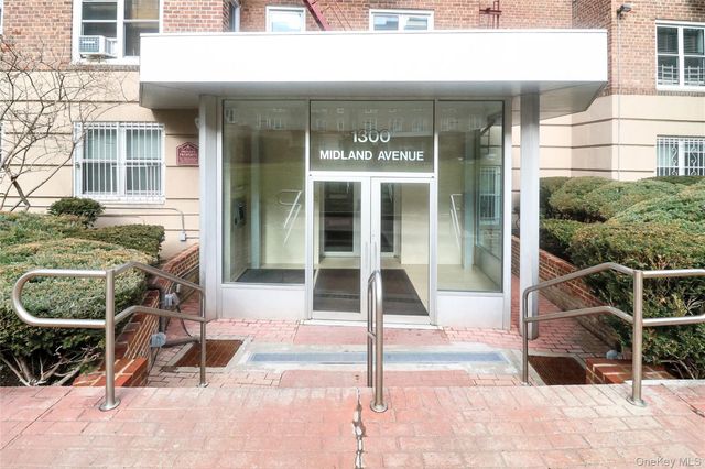 1300 Midland Avenue A51, Yonkers, NY 10704