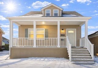 21912 Lakeview Street, Saint Clair Shores, MI 48080