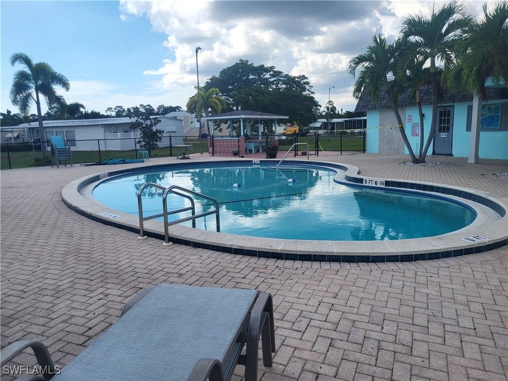 87 Middlesex RD, Fort Myers, FL 33908