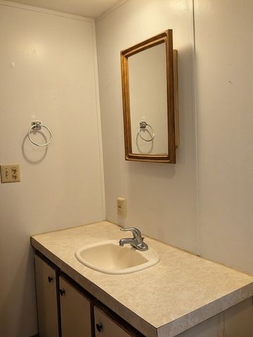 53 Earl, Athol, MA 01331