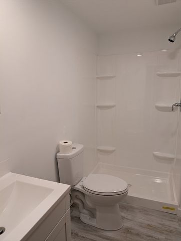 53 Earl, Athol, MA 01331