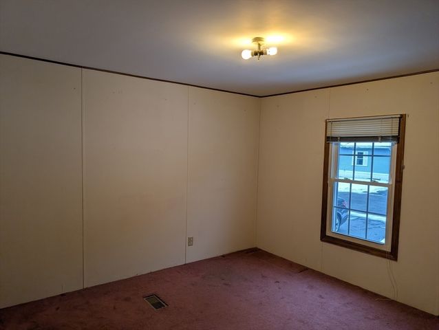 53 Earl, Athol, MA 01331