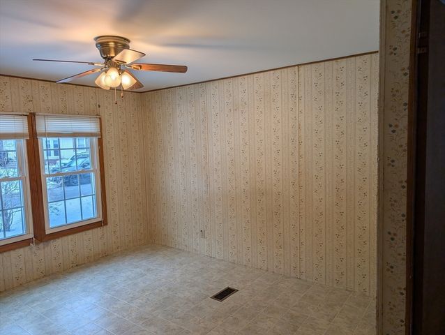 53 Earl, Athol, MA 01331