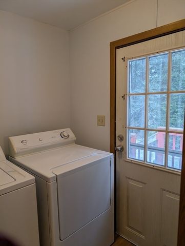 53 Earl, Athol, MA 01331