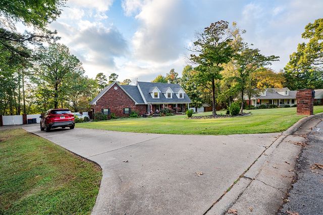 3310 Half Moon Lane, Russellville, AR 72802