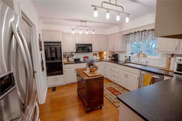 3310 Half Moon Lane, Russellville, AR 72802