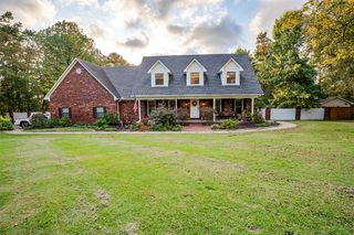 3310 Half Moon Lane, Russellville, AR 72802
