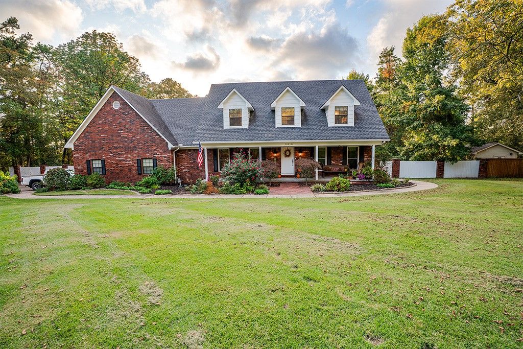 3310 Half Moon Lane, Russellville, AR 72802