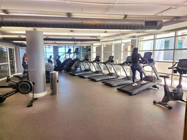 244 Biscayne Blvd 2809, Miami, FL 33132