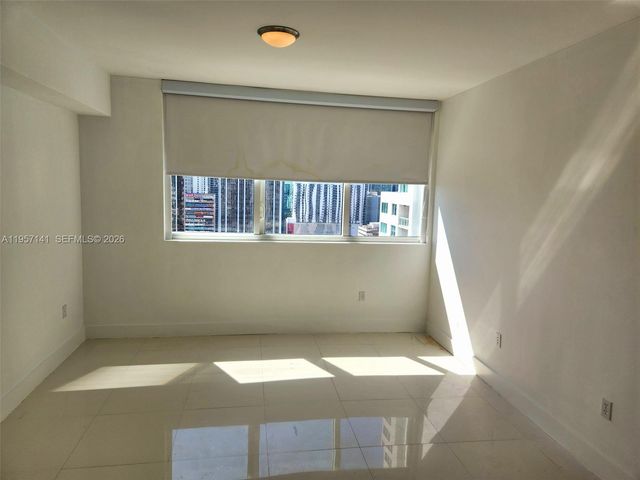 244 Biscayne Blvd 2809, Miami, FL 33132