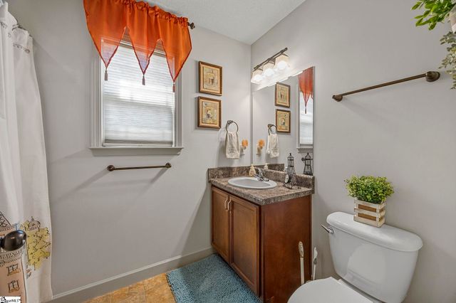 610 Chastine Drive, Spartanburg, SC 29301
