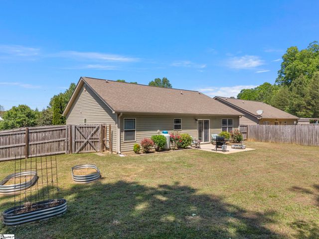 610 Chastine Drive, Spartanburg, SC 29301