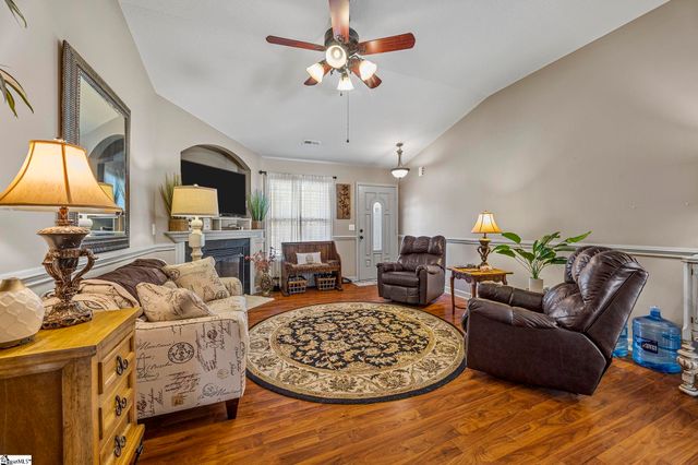 610 Chastine Drive, Spartanburg, SC 29301