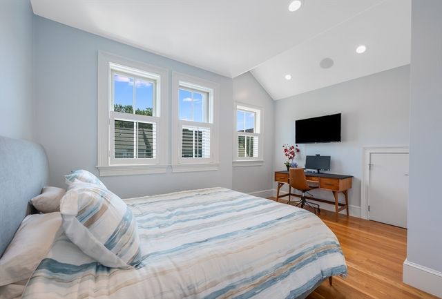 480 East Fourth Street 3, Boston, MA 02127