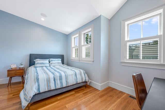 480 East Fourth Street 3, Boston, MA 02127