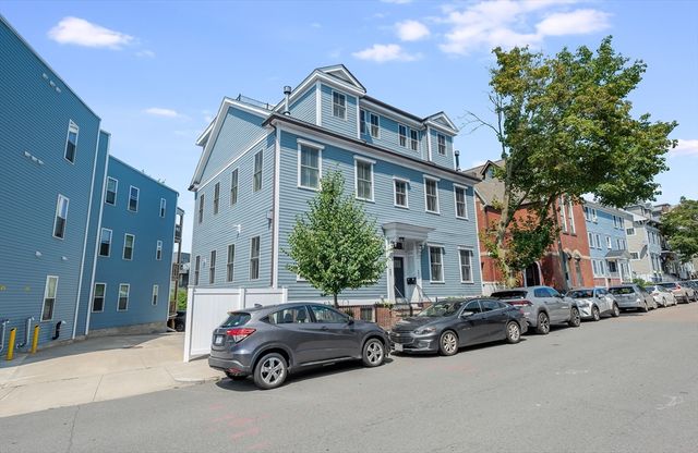 480 East Fourth Street 3, Boston, MA 02127