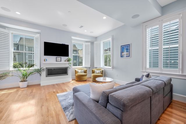 480 East Fourth Street 3, Boston, MA 02127