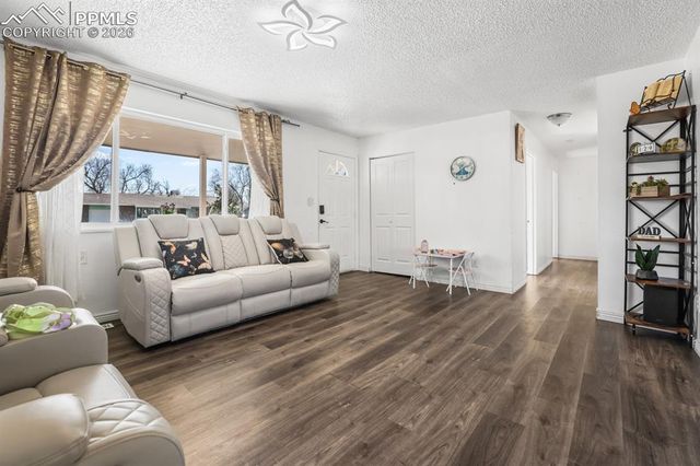 6830 Defoe Avenue, Colorado Springs, CO 80911