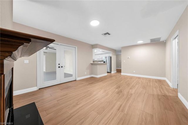 4160 5th AVE SW, Naples, FL 34119