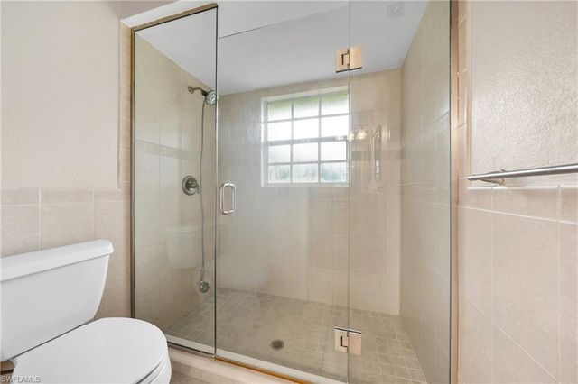 4160 5th AVE SW, Naples, FL 34119