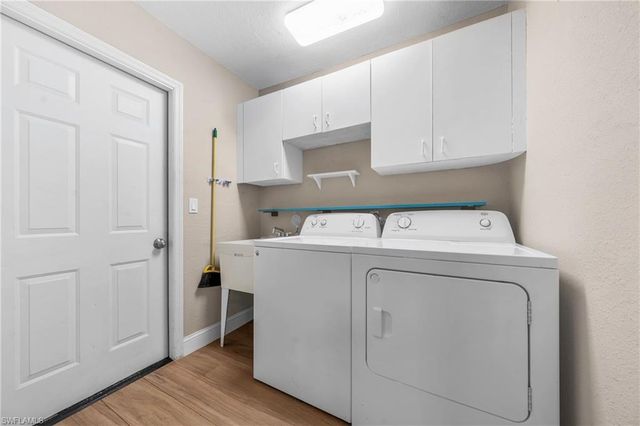 4160 5th AVE SW, Naples, FL 34119