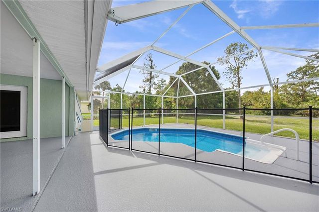 4160 5th AVE SW, Naples, FL 34119