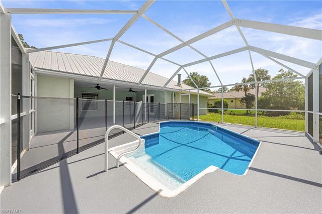 4160 5th AVE SW, Naples, FL 34119
