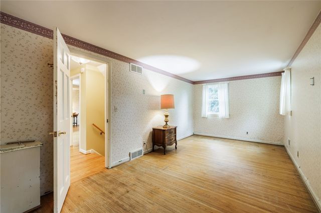 11 Colonial Drive, Penfield, NY 14526
