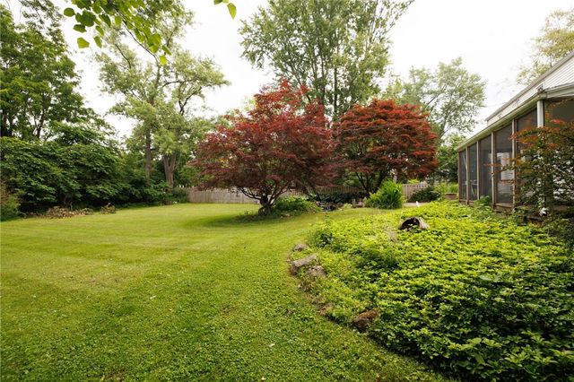 11 Colonial Drive, Penfield, NY 14526