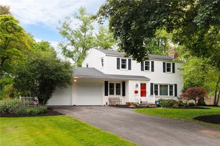 11 Colonial Drive, Penfield, NY 14526