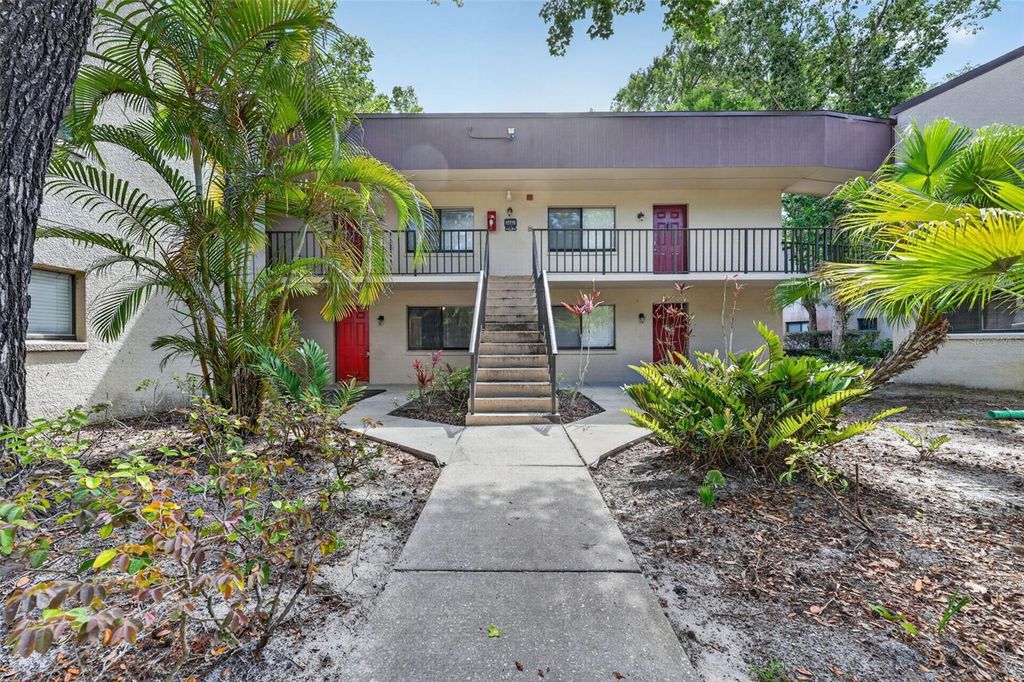 11715 RAINTREE VILLAGE BOULEVARD A, Temple Terrace, FL 33617