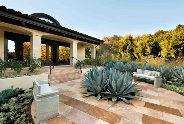 27500 La Vida Real, Los Altos Hills, CA 94022